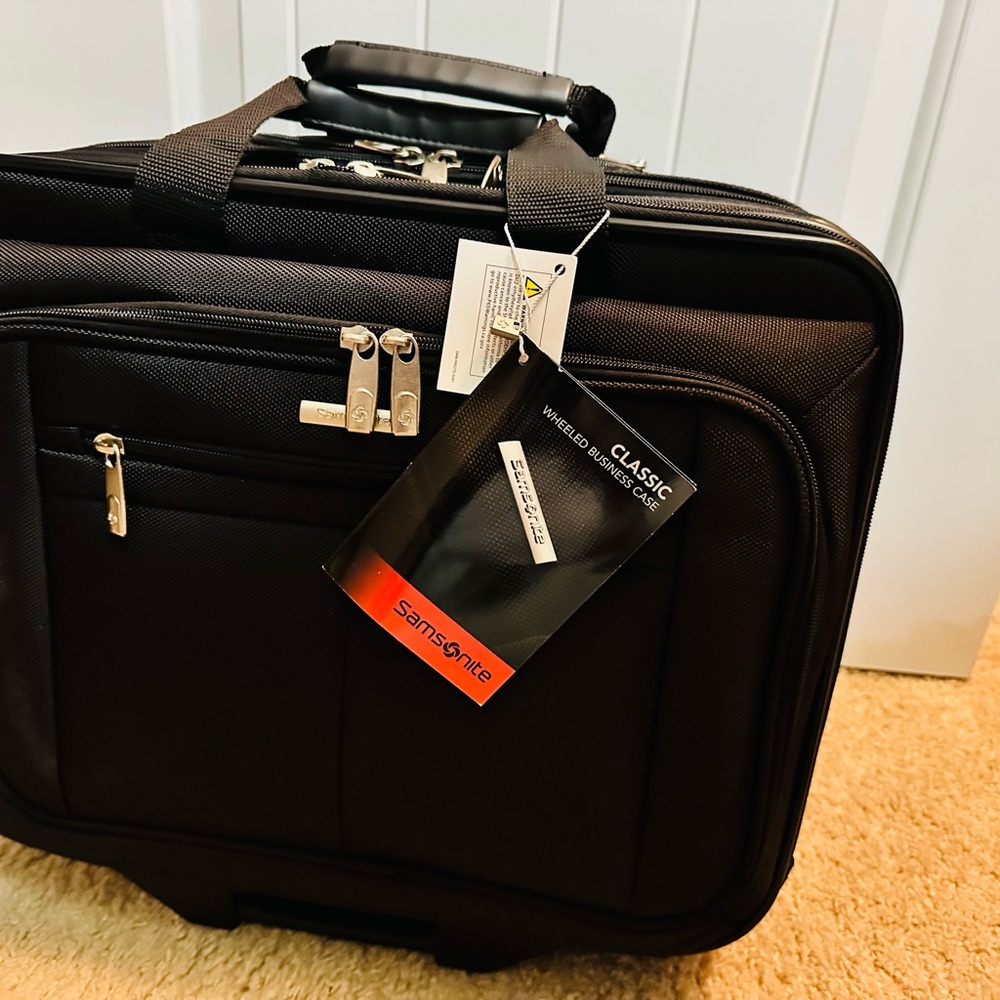 Samsonite Wheeled Laptop Bag (Black) Holds laptop up to 15.6”.